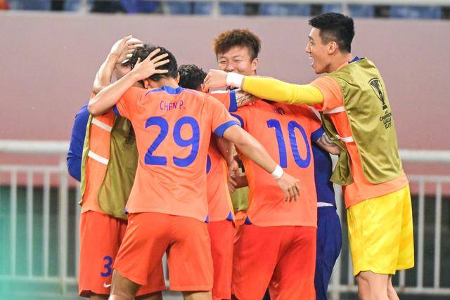 76人签下埃奇库姆，1220万美元合同抢到好机会